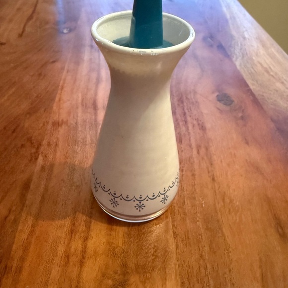 Vintage Pyrex Butter Dish and Salt or Pepper Holder - Picture 5 of 8